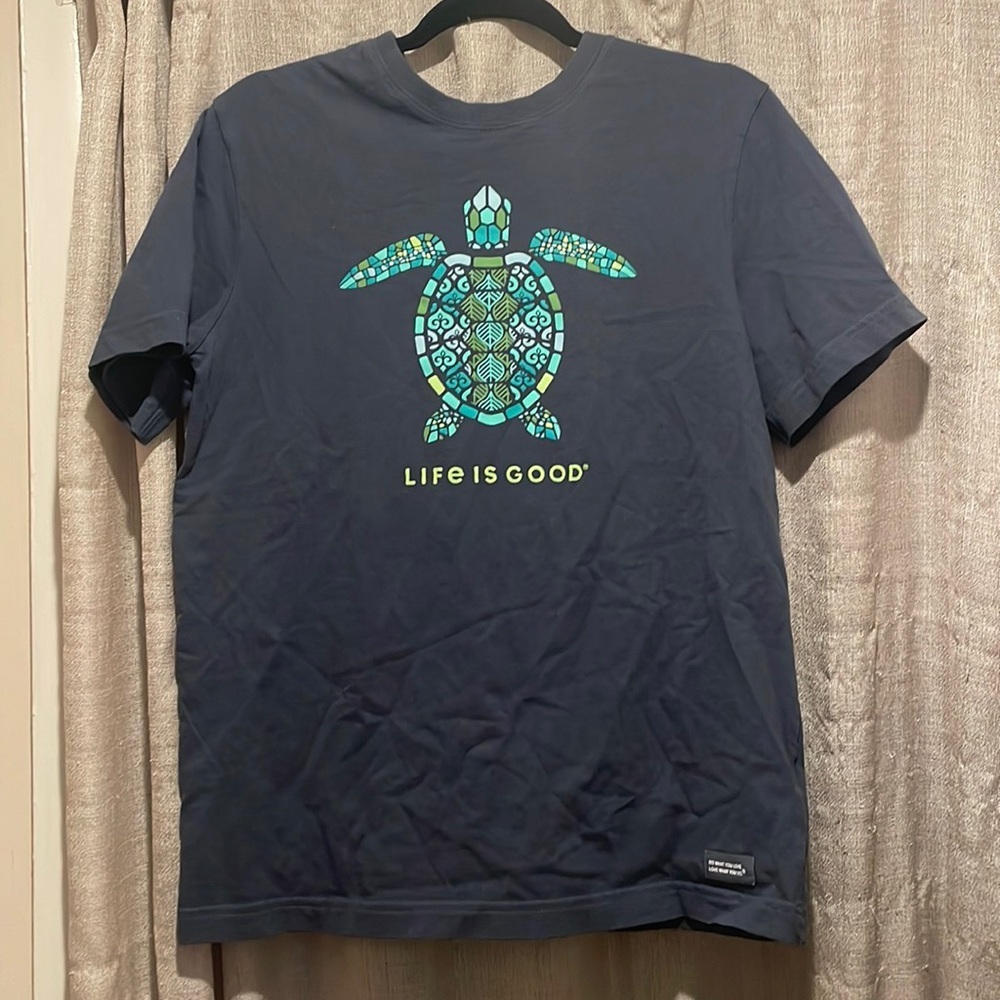 Life is Good blue short sleeve turtle t-shirt small
